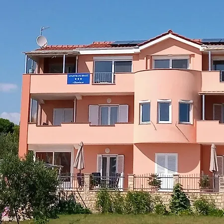 Brkic - Seaview 100m To *