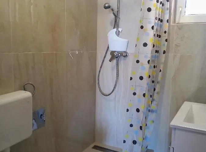 Brkic - Seaview 100m To * Nin